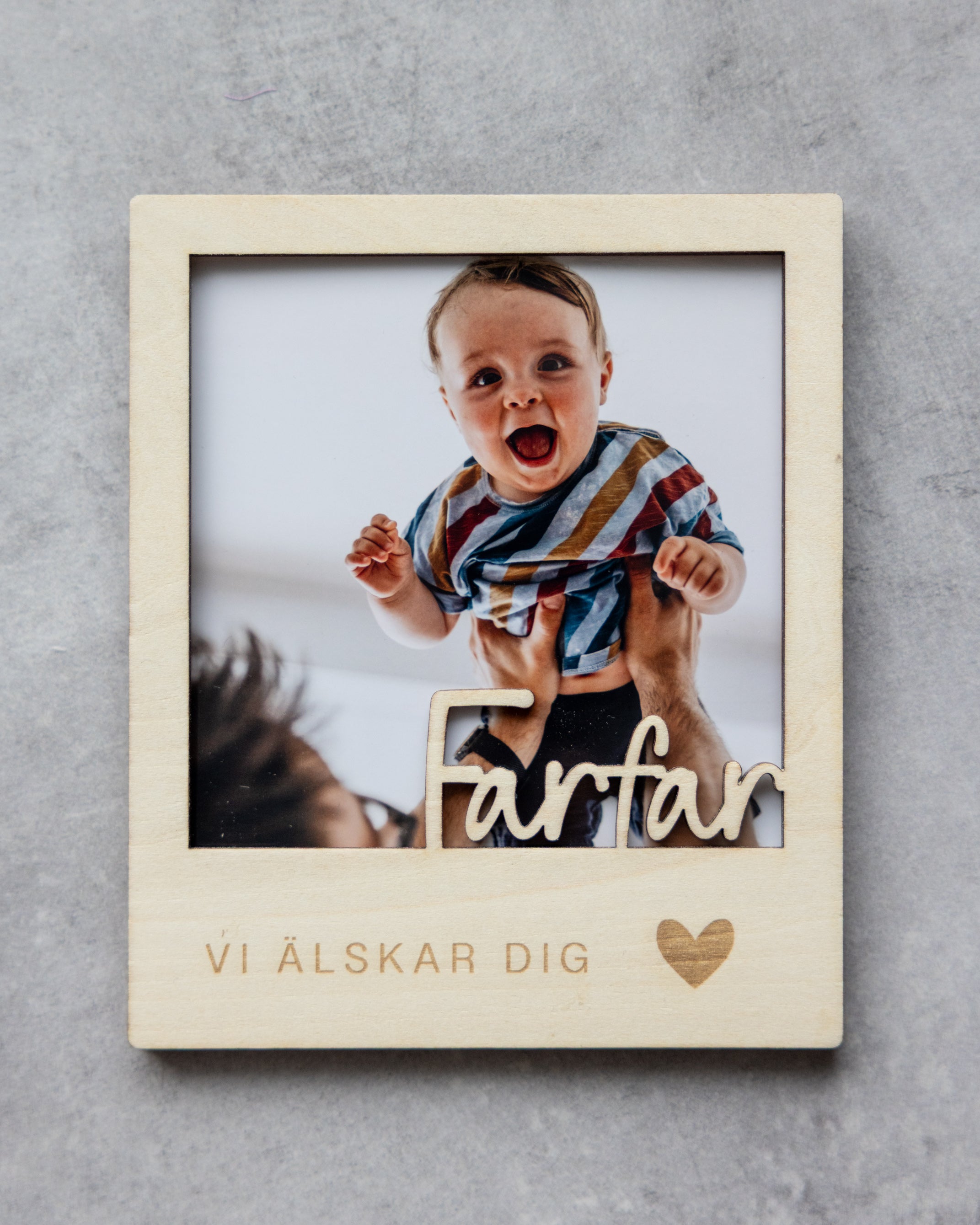 Magnetisk fotoram i trä - personlig fotopresent