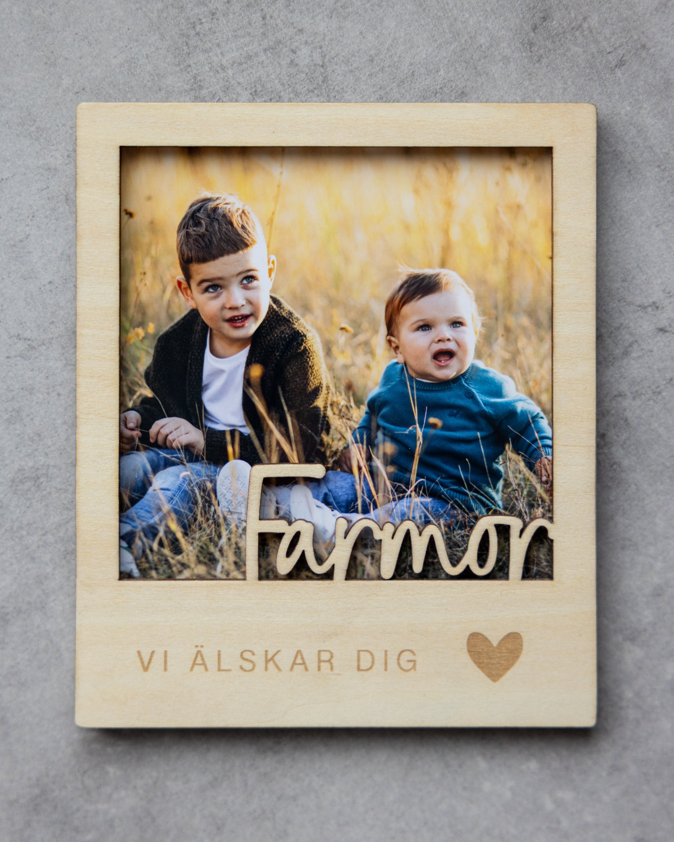 Magnetisk fotoram i trä - personlig fotopresent